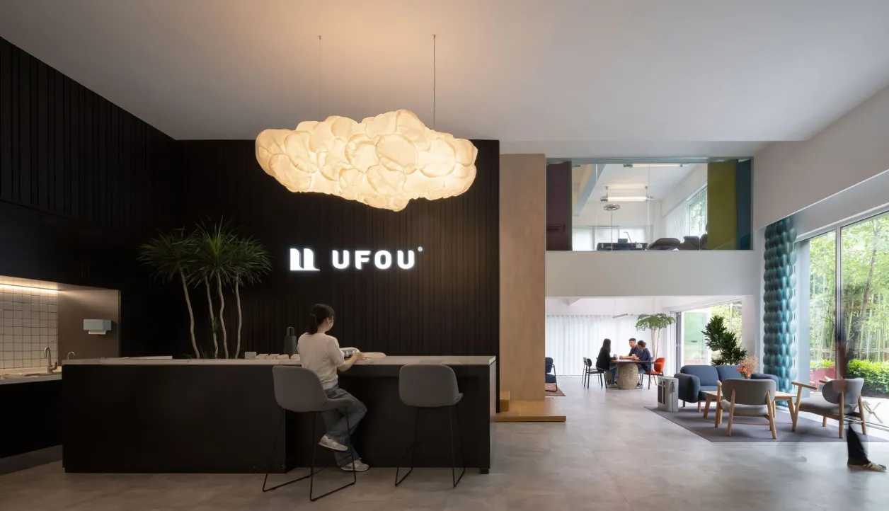UFOUのオフィス風景